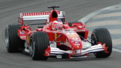 Barrichello_(Ferrari)_qualifying_at_USGP_2005