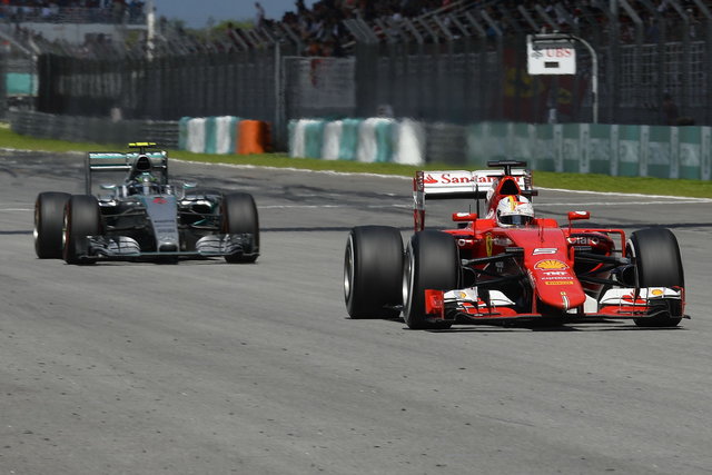 Ferrari vs mercedes #4