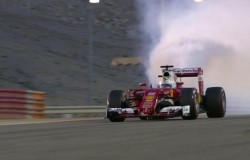 Vettel-Bahrain-2016-motore-fumo